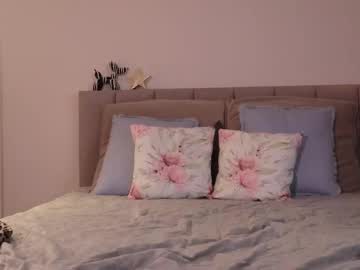 Cam for ella_twinkle