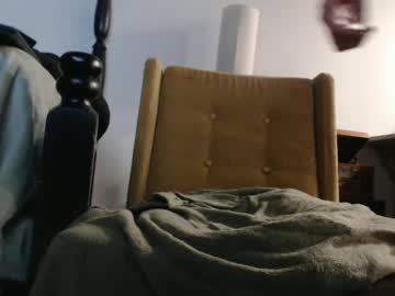 Cam for brokedaddyg