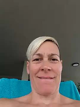 Stripchat Sex Cam for DarleenHot