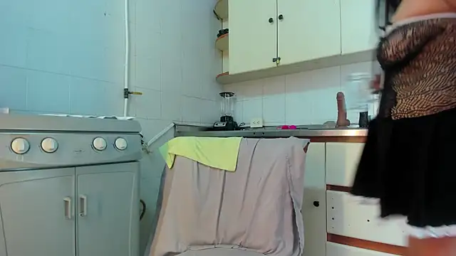 Stripchat Sex Cam for MaduraLuciana