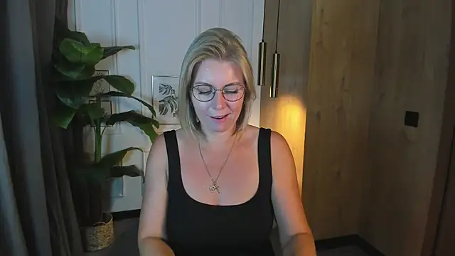 Stripchat Sex Cam for Annie_Light