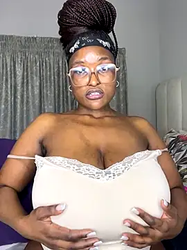 Stripchat Sex Cam for Bustygoddess32