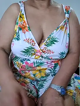 Stripchat Sex Cam for charmouta_ay9