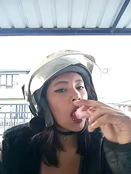 Stripchat Sex Cam for Dulce_Pettit
