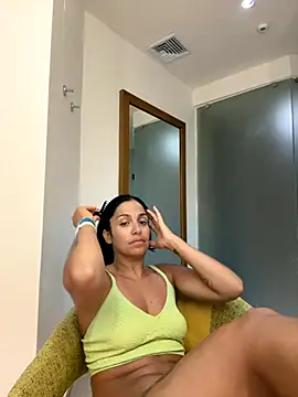Stripchat Sex Cam for LPetitekim
