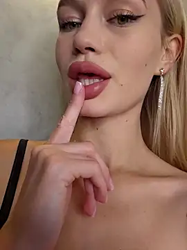 Stripchat Sex Cam for KristinaDane