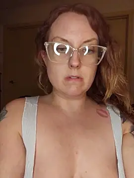 Stripchat Sex Cam for TattedMamaXOXO