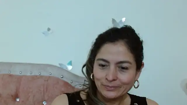 Stripchat Sex Cam for linda-mature43