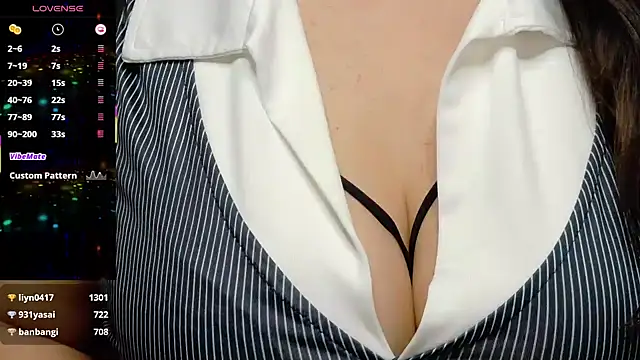 Stripchat Sex Cam for nene_sweet_mommy