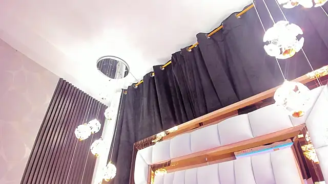 Stripchat Sex Cam for SarayRoyse