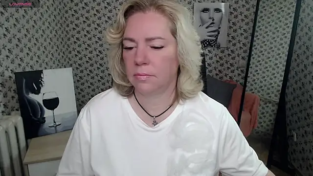 Stripchat Sex Cam for unsual_milf