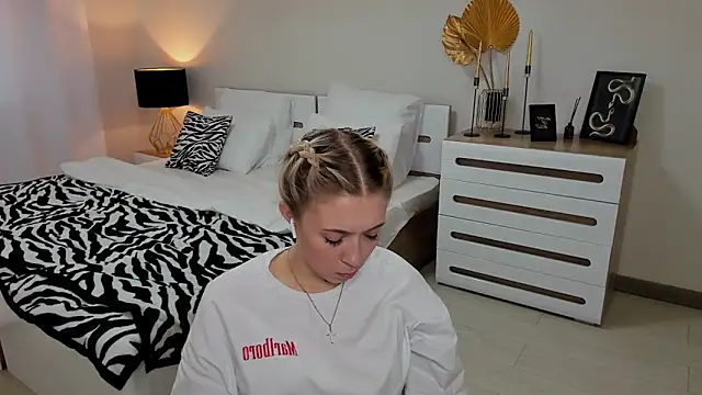 Stripchat Sex Cam for miss___cutie