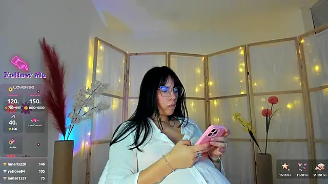 Stripchat Sex Cam for Silvanna-Moree