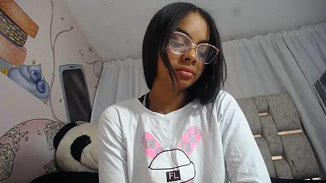 Stripchat Sex Cam for KOURTNEY--