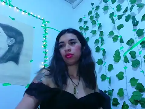 Stripchat Sex Cam for lucywhite13