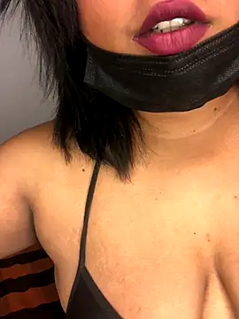Stripchat Sex Cam for _Cute_ariana_