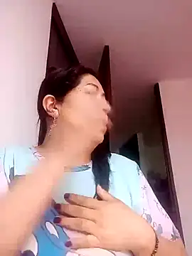 Stripchat Sex Cam for SexyMomy_