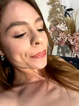 Stripchat Sex Cam for ---Red-haired-Fox---