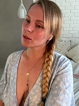 Stripchat Sex Cam for Charming_Daphny