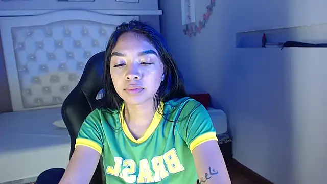 Stripchat Sex Cam for pocahontamoon