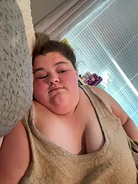 Stripchat Sex Cam for Curvy_Geordie_LouiseX