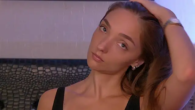 Stripchat Sex Cam for VirginieCruz