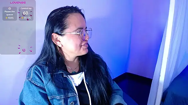 Stripchat Sex Cam for kendra__mamba