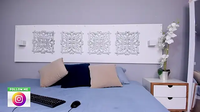 Stripchat Sex Cam for adelaa_11