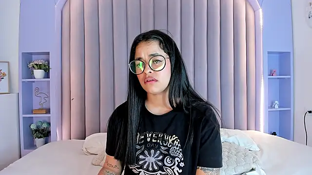 Stripchat Sex Cam for ALASKA_JONES