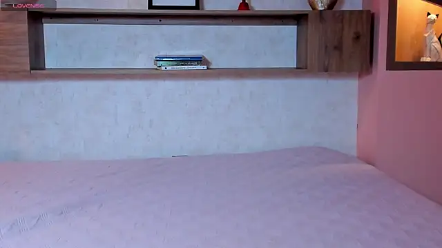 Stripchat Sex Cam for Emilly_Beaumont