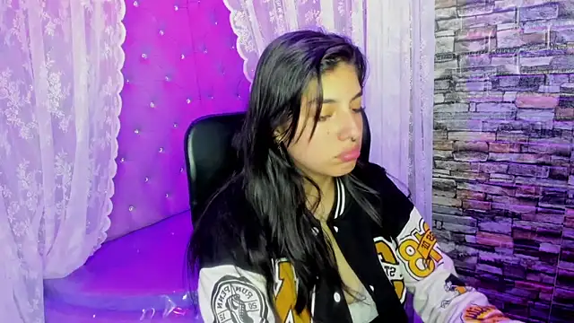 Stripchat Sex Cam for Violeetta_Miller