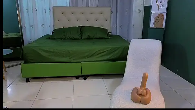 Stripchat Sex Cam for vivian_milfpaint