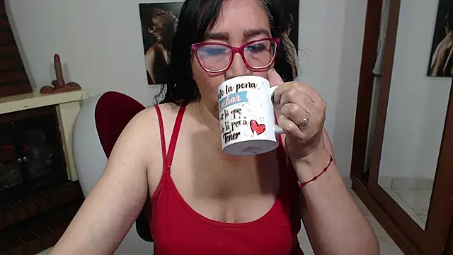 Stripchat Sex Cam for Grace_mature_milf