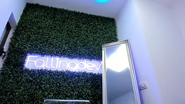 Stripchat Sex Cam for realhotfallingdevil