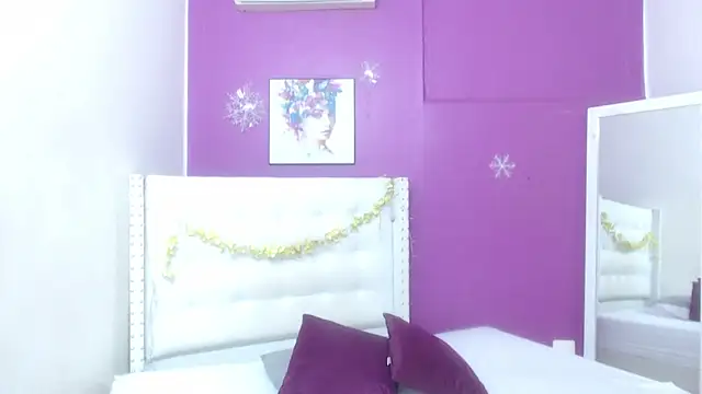 Stripchat Sex Cam for tiny_sarah1