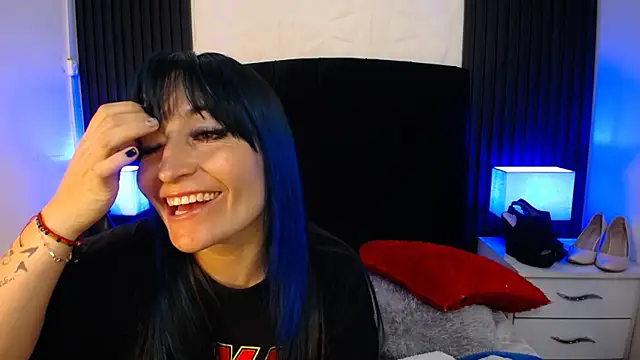 Stripchat Sex Cam for alicia_moom