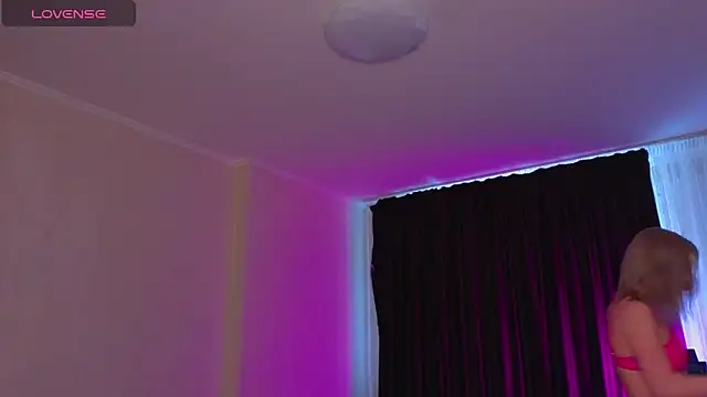 Stripchat Sex Cam for Golden_Peachh_