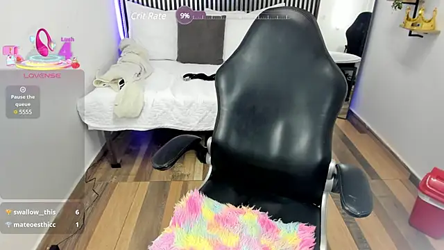 Stripchat Sex Cam for Emily_Lewiss