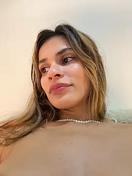 Stripchat Sex Cam for cuteluci_