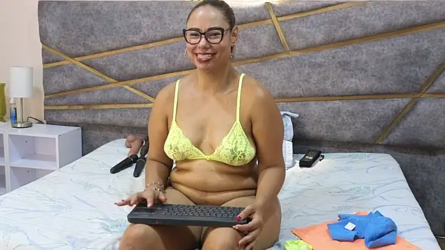 Stripchat Sex Cam for Julia_Gomes