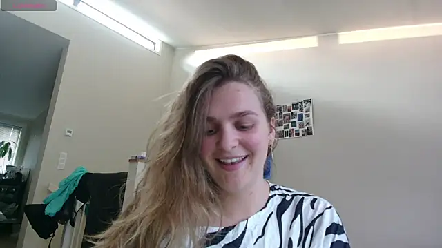 Stripchat Sex Cam for Cara__Mell