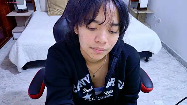 Stripchat Sex Cam for laureentt_