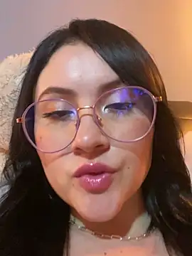Stripchat Sex Cam for ValentinaOrtiz3