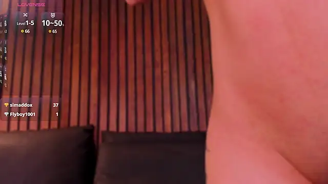 Stripchat Sex Cam for Jennmiiller_