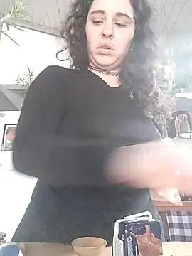 Stripchat Sex Cam for Queenyyy